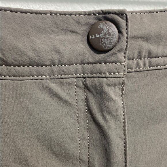 L.L. Bean Stretch Hiking Capri Pants Taupe Zip Pockets Adjustable Waist‎ Size 6 - Picture 5 of 14